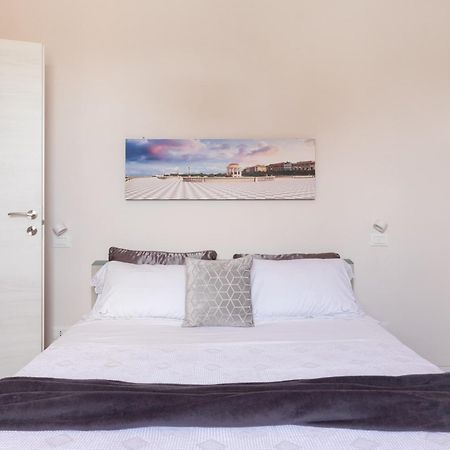 Appartement Abbraccio Di Mare- Relax Vicino Al Porto à Livourne Extérieur photo